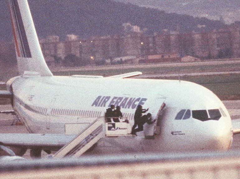 GIGN Operators storming the highjacked plane in Marseille