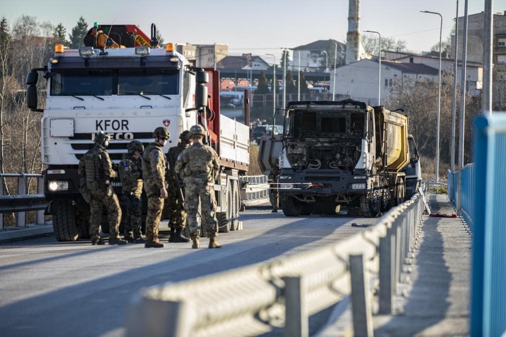 KFOR removes a roadblock in Mitrovica (Kosovo)