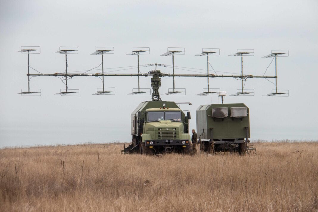 Ukrainian_Navy_P-18_Malakhit Electronic Warfare truck