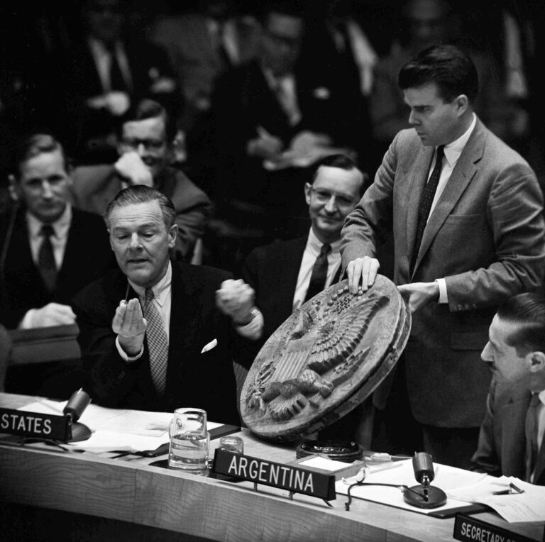 US Ambassador to the UN Security Council presents the Great Seal Bug in an effort to deflect blame after the 1960 Francis Gary Powers shootdown. An anti spy detector called the Schmidt Kit was instrumental in its discovery.