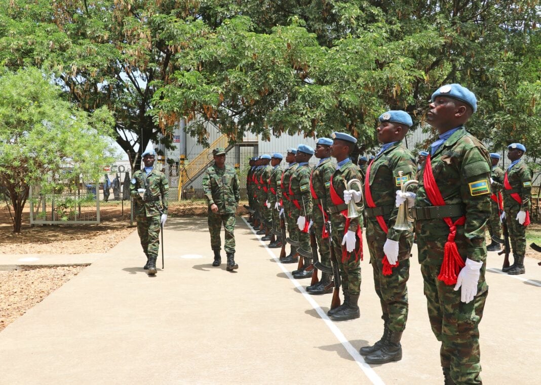 Image shows the RDF Head of Defence Intelligence, Maj Gen Vincent Nyakarundi visiting Rwandan Peacekeepers serving under the United Nations Military Mission in South Sudan at Tomping Base camp in Juba.