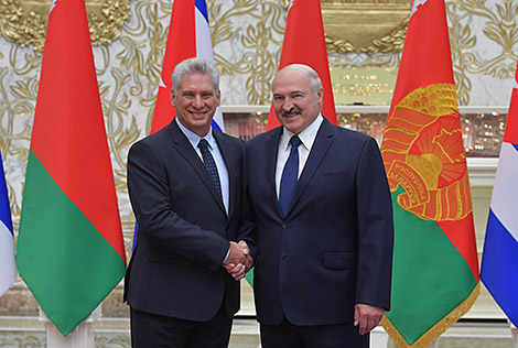 Lukashenko with the president of Cuba Raul Castro