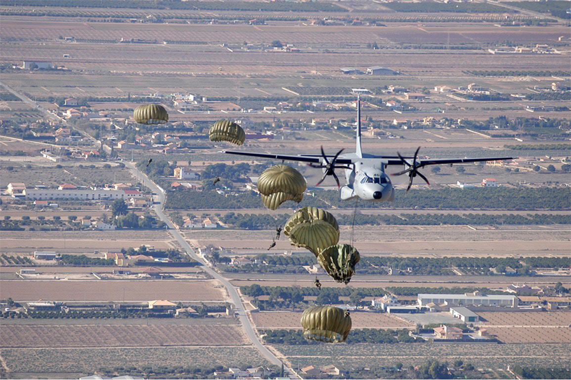 Paratroopers dropped from a T.21 (C-295).